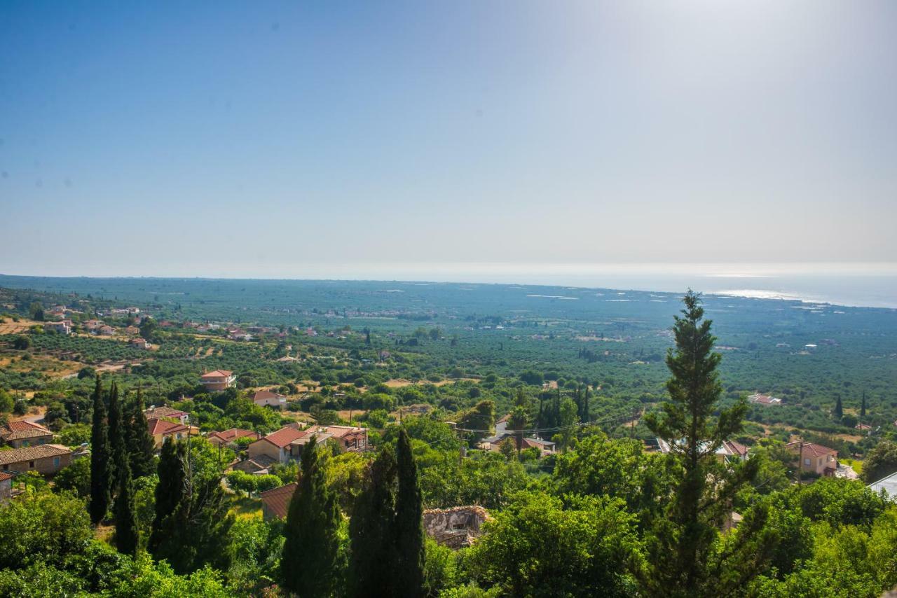 Villa Petromanos, a unique place with dreamy sunsets! à Xirokambos  Extérieur photo