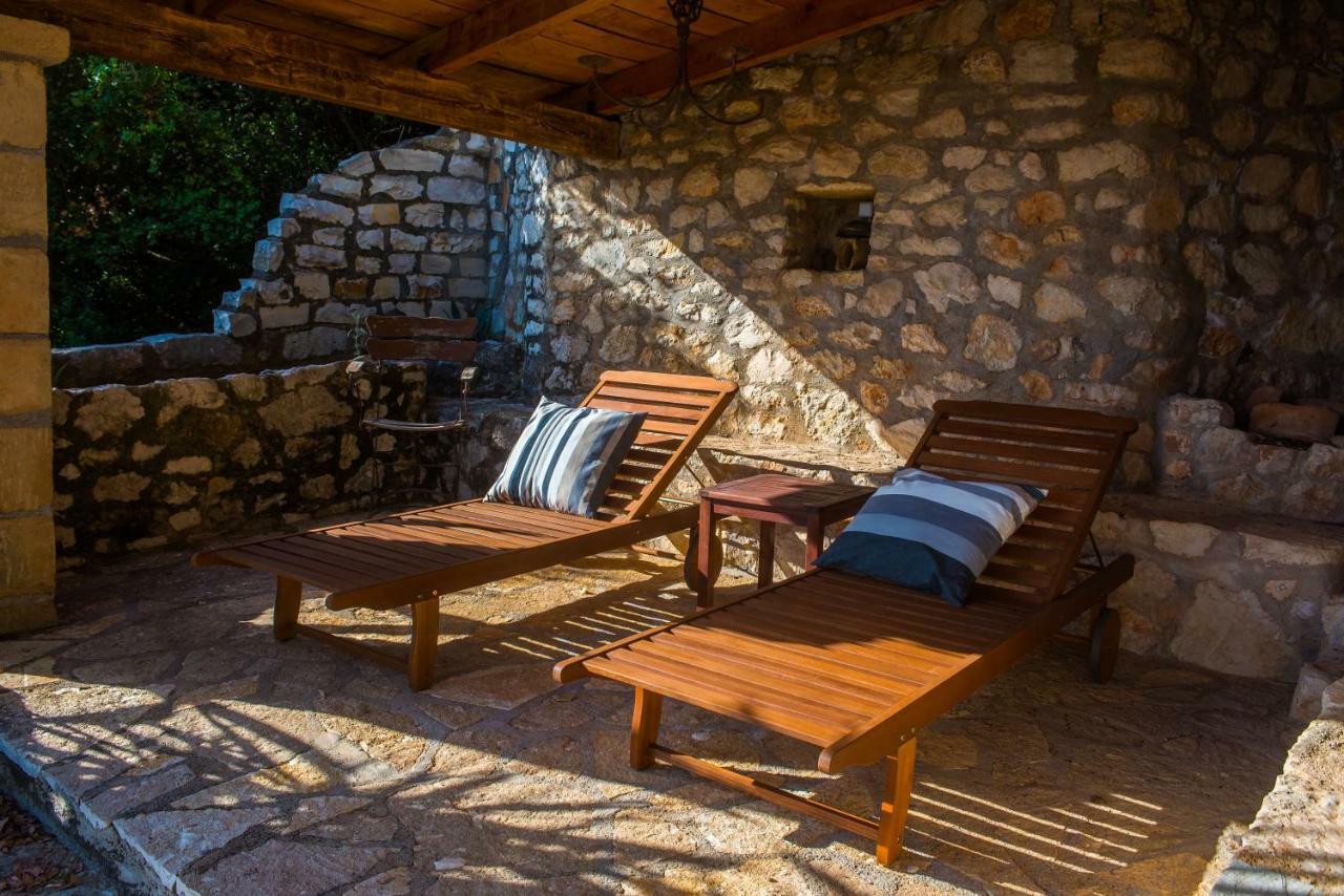 Villa Petromanos, a unique place with dreamy sunsets! à Xirokambos  Extérieur photo
